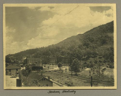 Title handwritten on photograph mounting: Jenkins, Kentucky