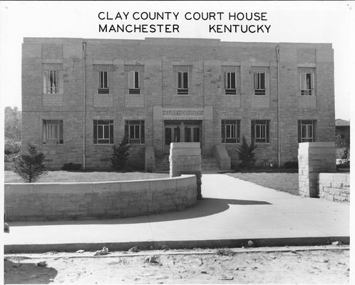 Clay County Courthouse in Manchester, KY