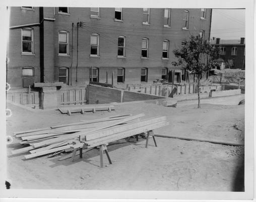 Building under construction at Simmons University located at 8th and Kentucky