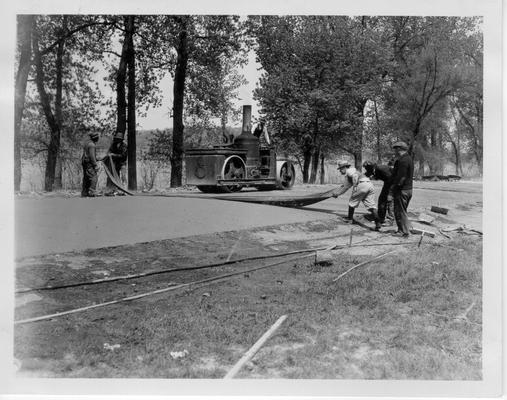 WPA workers paving Shawnee Park driveway