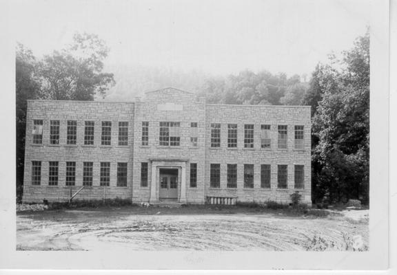Carr Creek School (front view)