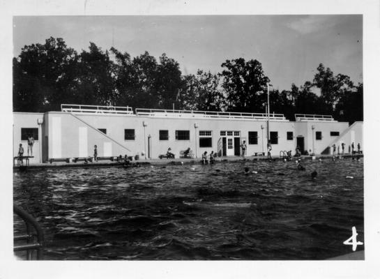 Noble Park Swimming Pool in use