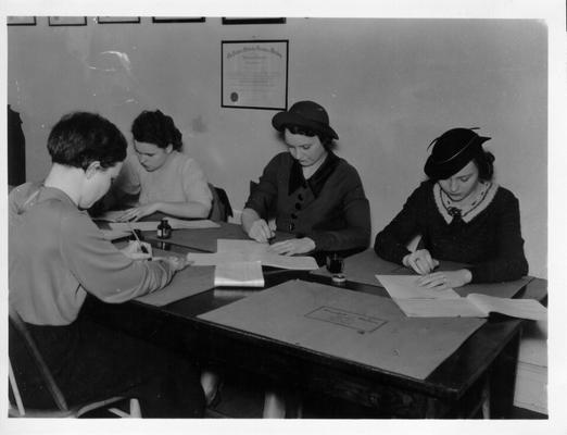 Adult Education class in penmanship conducted by WPA in Paducah