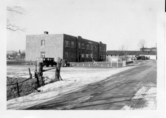 Bradfordsville School (side view)