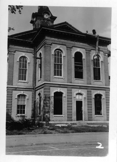 Union County Courthouse in Morganfield before remodeling by the WPA