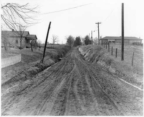 Kane Street Road, surfaced with gravel