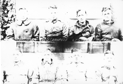 Third camp, World War I, eight individuals per print