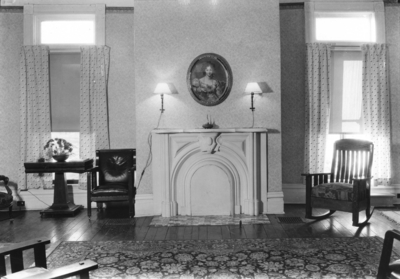 Shelby House, living room