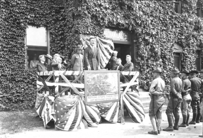 Unveiling plaque on Mechanical Hall, University of Kentucky