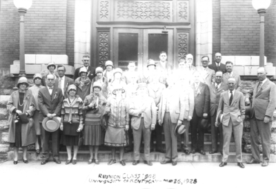 Reunion of the 1908 Class in front of the Carnegie Library