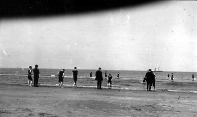 Engineering (class of 1910) trip to Norfolk, on the beach