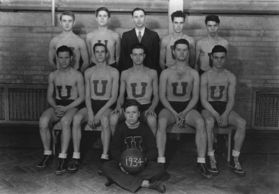 University High men's basketball team