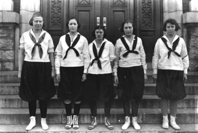 Five members of Kentucky women's basketball team