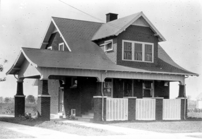 Lexington home, exterior, University Avenue, residence of Ruth Ernst