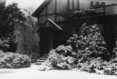 James Poyntz Nelson house, 336 Linden Walk, owned at the time of this print by D. Howard Peak, Business Agent of the University (1916 - 1941). As of 2003, house owned by Michaiel D. Meuser