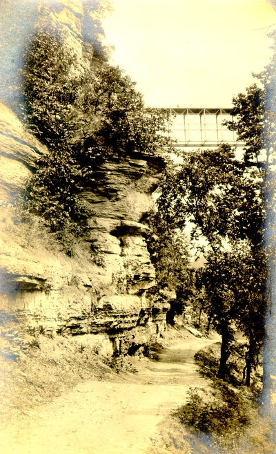 High Bridge, KY, walkway below bridge