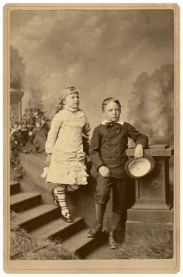 Ellen Key Howard Morgan (1872-1955) with Thomas Hunt Morgan as children