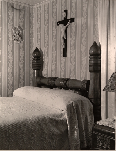 Bedstead in the home of Harry Benners, coal loader.  Wheelwright, Floyd County, KY 9/24/46