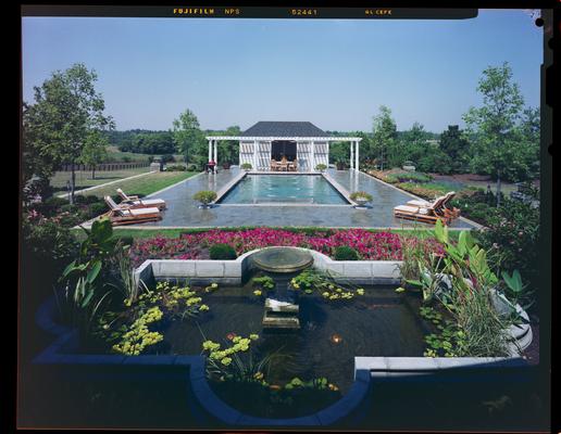 EOP Architects, unknown residence with swimming pool, 2 images