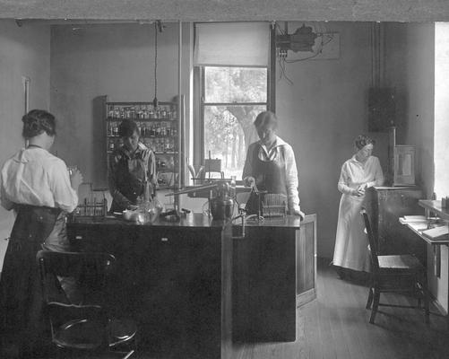 Women seniors in Physiological Chemistry class, duplicate