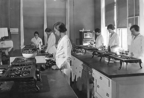 Women students in the kitchen classroom