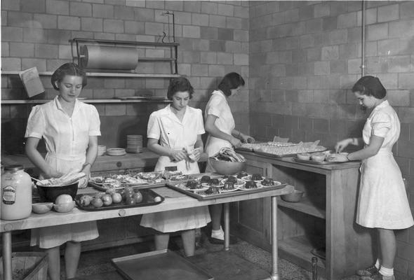 Students in cooking class