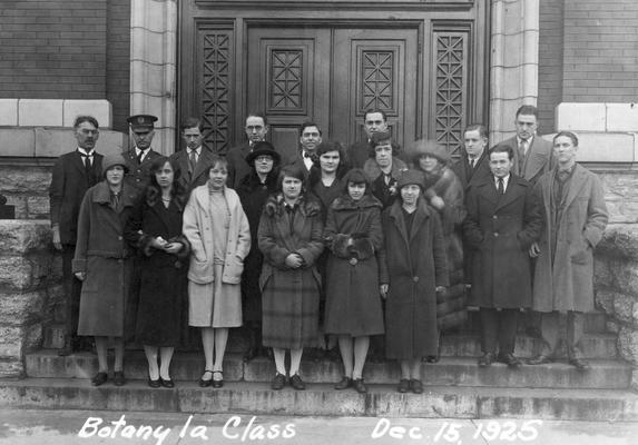 Botany class, December 15, 1925