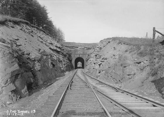 Tunnel, 1917