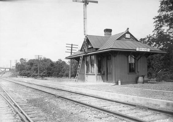 Kentucky stations, Devon, June 5, 1915