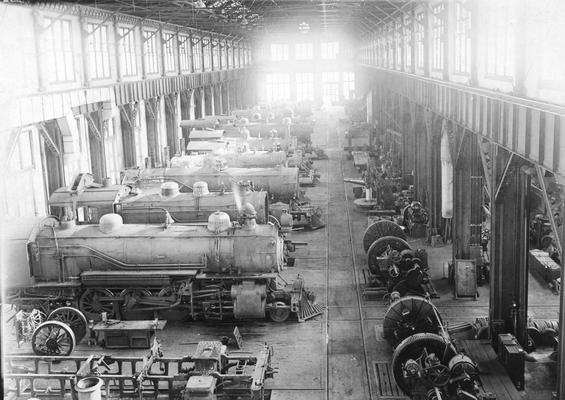Engines in shop