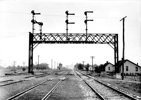 Railroad signals across tracks