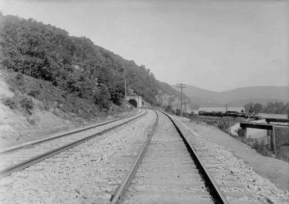 Railroad tunnel and railroad bridges