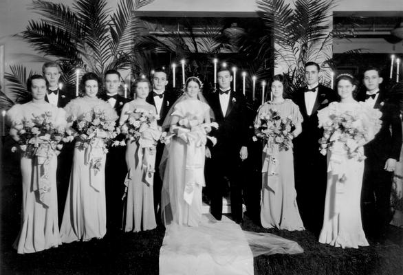 Wedding Party, Marion Conner Dawson and Dodd Best, bride and groom, with wedding party