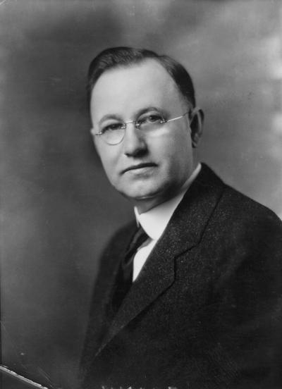 Donovan, President Herman Lee