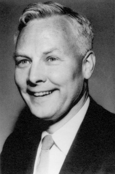 Peterson, Dr. Merlin, Deputy Associate Director of Argonne National Laboratory. Speaker at 5th Annual Research Conference, March 22, 1962, (Kernel March 20, 1962)