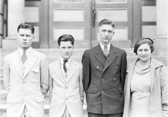 Heath, Kentucky, unidentified individuals, 1935