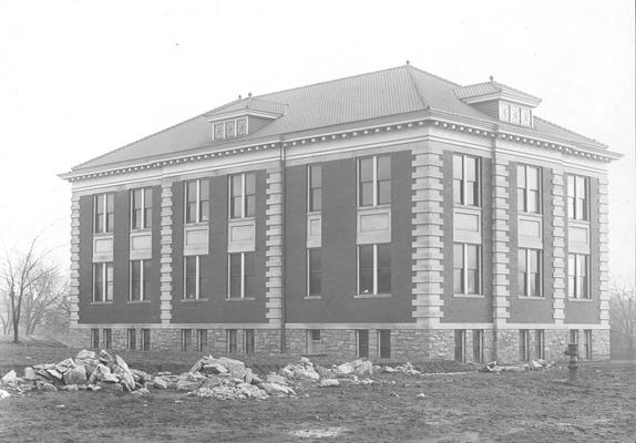 Kastle Hall, print dated 1910, first wing completed