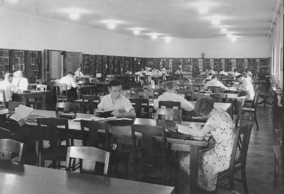 King Library, students in reading / reference room