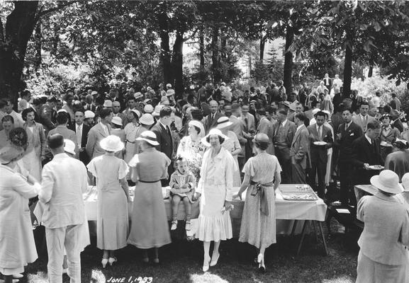 Senior Breakfast Alumni Tea, June 1, 1933