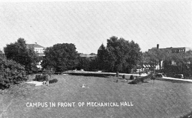 Campus in front of Mechanical Hall