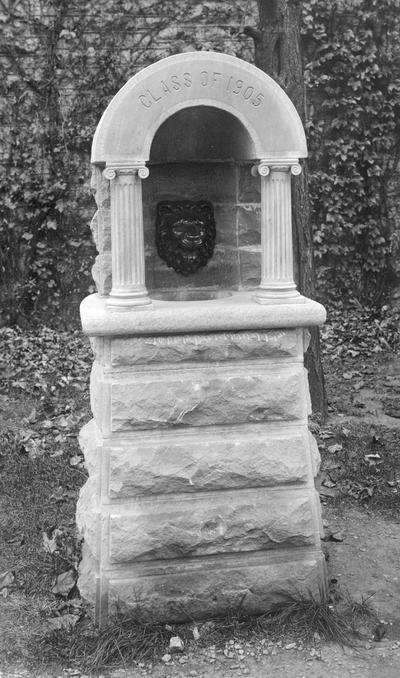 Drinking fountain, donated by the class of 1905 and located beside Miller Hall