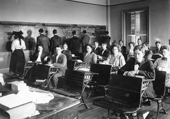 Students in class, 1907-1908