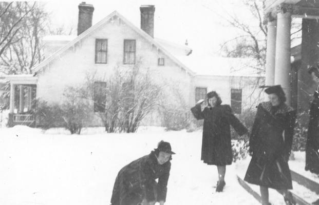 Alpha Gamma House, East Maxwell, students in snow