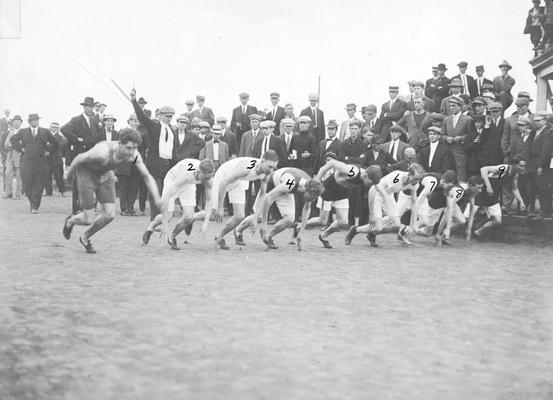 Track, beginning of a race, circa 1920