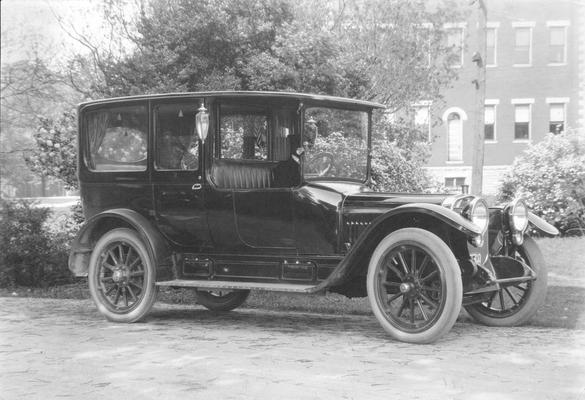 Nollau family automobile