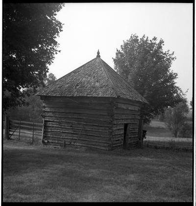 Smoke house, John Bowman Place, Mercer County, Kentucky