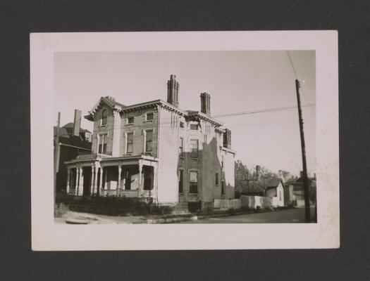 House on the corner of South Broadway and Pine Street