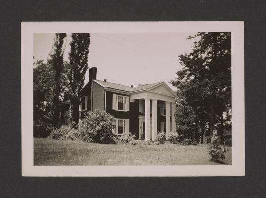 Colonial house beyond Nicholasville on Lancaster Pike