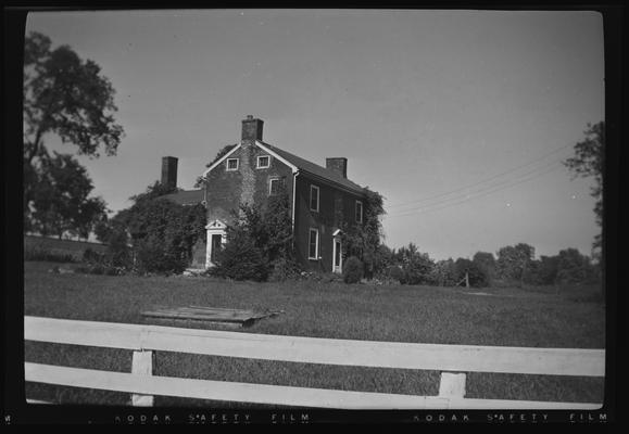 House at the bend of Delong Pike (Road) and Walnut Hill Pike (Road), Lexington, Kentucky in Fayette County