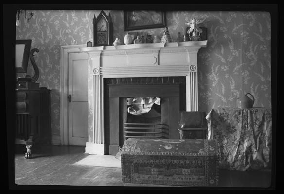 Mantel in chamber over parlor, Hunt-Morgan House, Lexington, Kentucky in Fayette County
